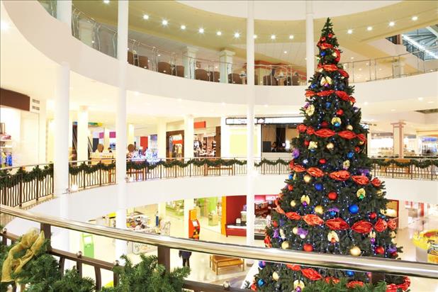 shopping mall decorated for the holidays